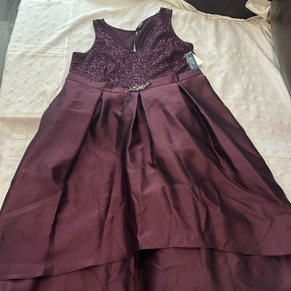 SLNY SL Fashions New York, burgundy sequin top dress, flowy bottom NWT